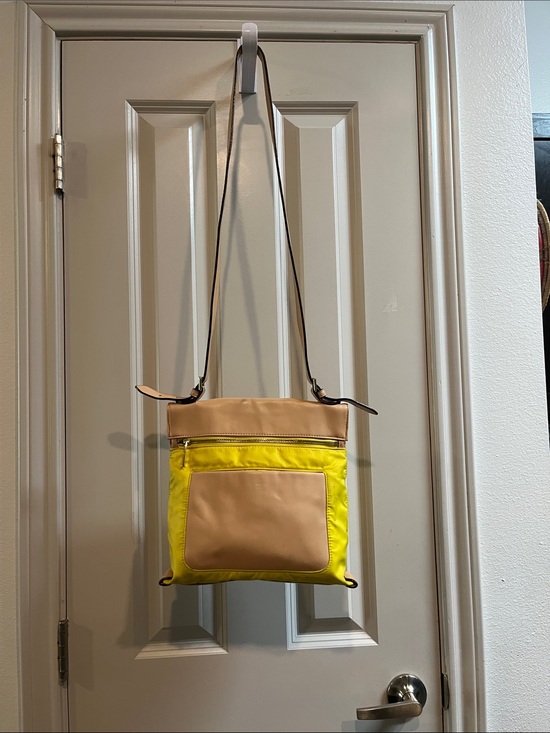 Isaac Mizrahi Handbags - Isaac MIZRAHI New York unique bag it’s yellow gold all